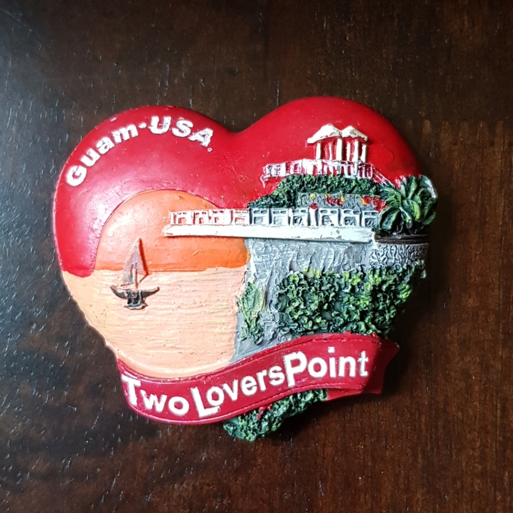 🇬🇺 Guam Two Lovers Point Magnet